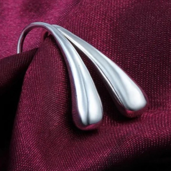 Women’s 925 Sterling Silver Solid Teardrop Pendant Necklace & Earring Set - Picture 5 of 6